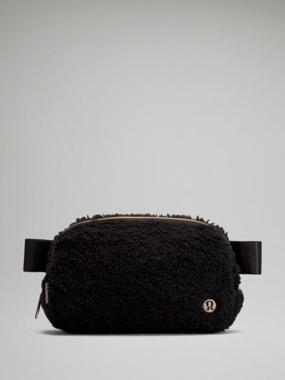 LULULEMON EVERYWHERE FLEECE BELT BAG 1L – BLACK / GOLD HARDWARE